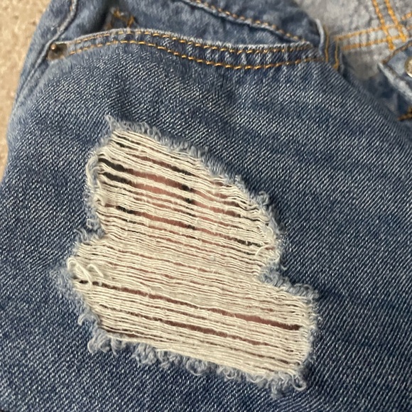 Forever 21 Women’s Jean Shorts Size 28 Distressed Destroyed Booty High Waist - Picture 6 of 8